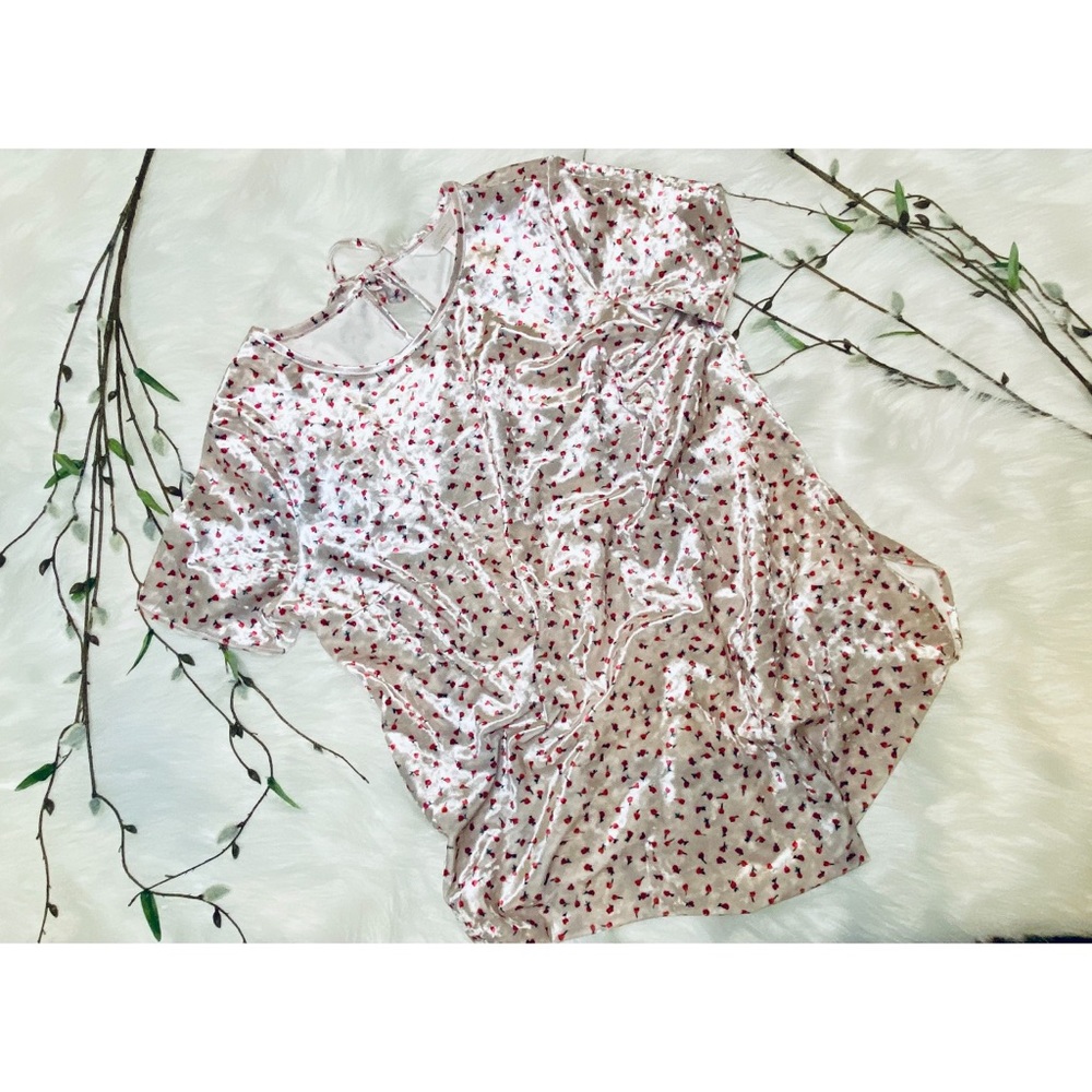 Lauren Conrad tulip velvet keyhole blouse